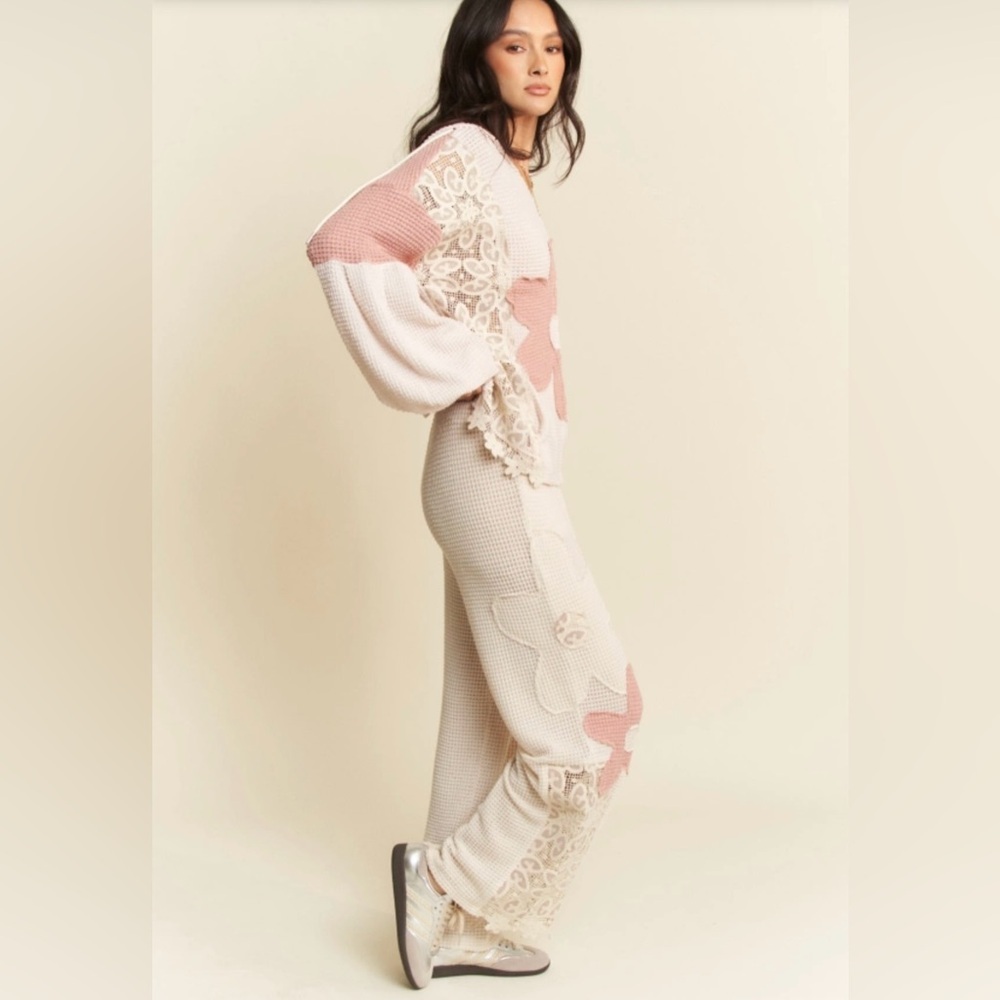 DAVI & DANI Women’s THERMAL MIXTURE KNIT WIDE OPENING PANTS (beige pink) - Picture 2 of 6